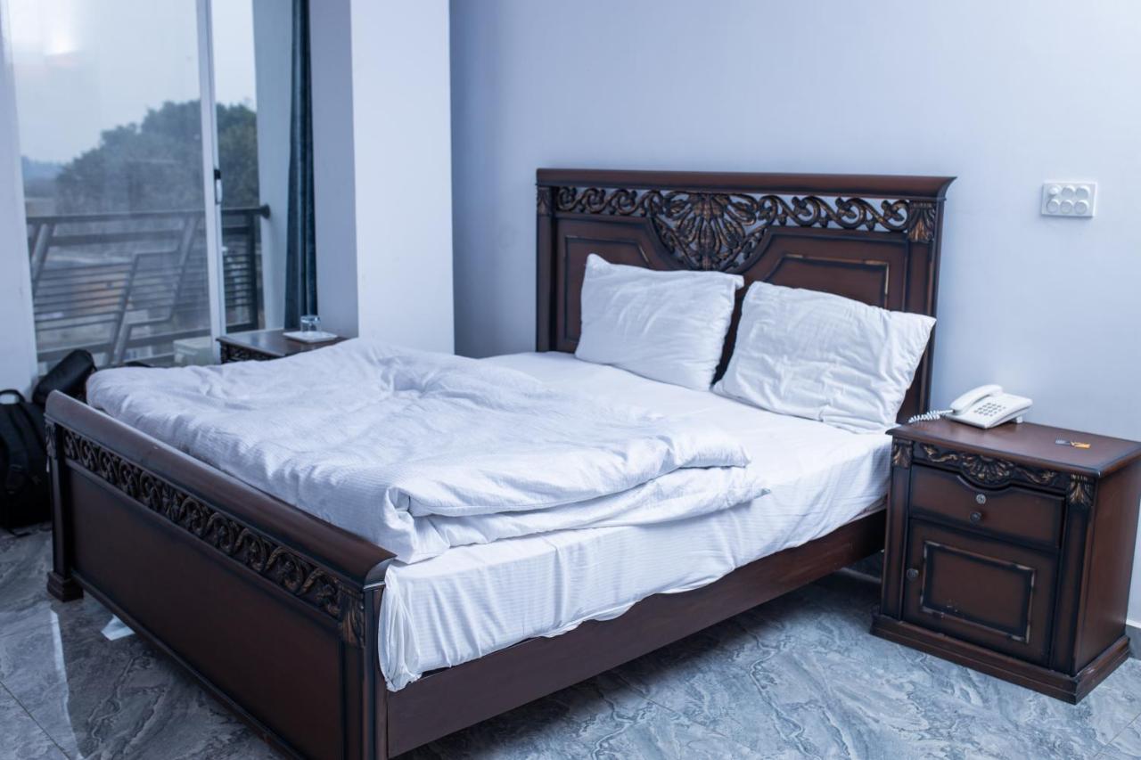 Regal Residency Hotel Равалпинди Екстериор снимка